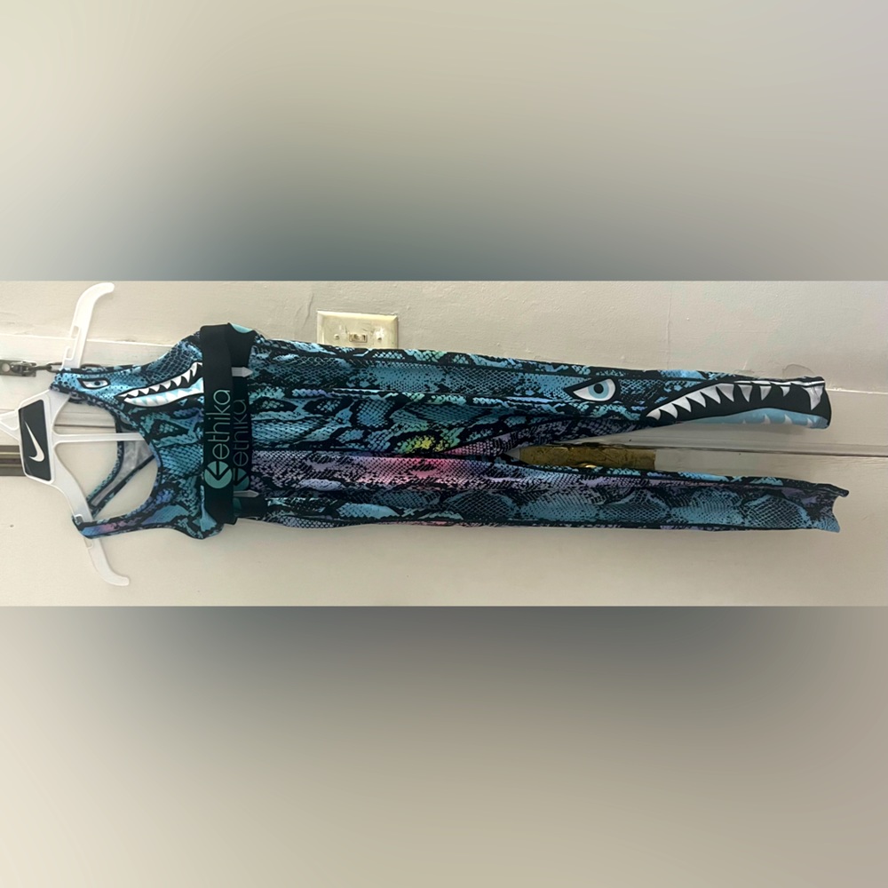 Women’s Ethika Set